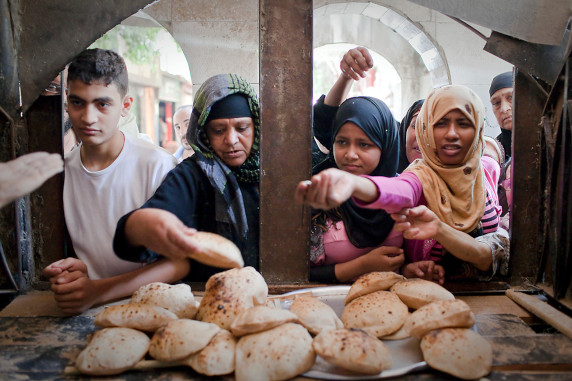 As Egypt’s economic crisis deepens, an affordable meal is hard to find