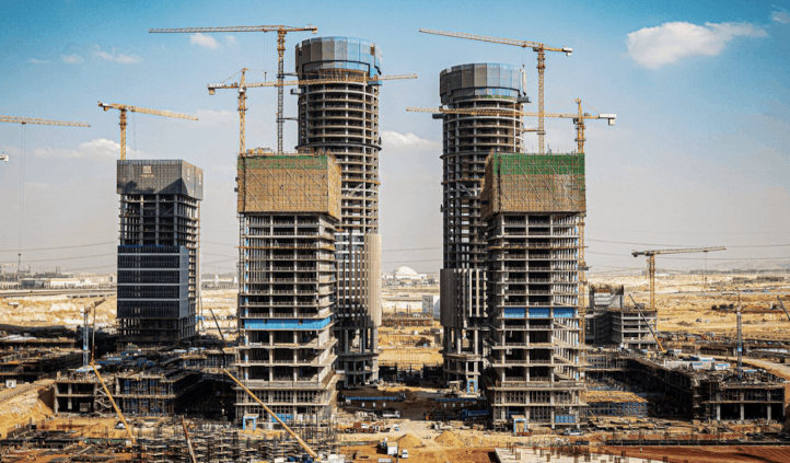 Unraveling Egypt's Business Landscape: Navigating Currency Challenges and Administrative Hurdles for Investors